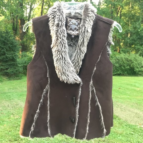 Vest Faux Fur Lined Toggle Bohemian Outerwear Dollhouse Boho - Picture 1 of 9